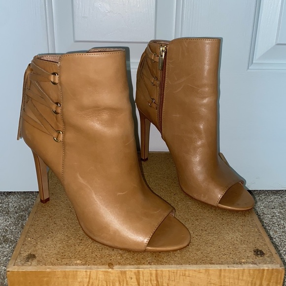 Vince Camuto Kimina Bootie - Open Toe with Tassels in Camel size 8-1/2 - Picture 3 of 11